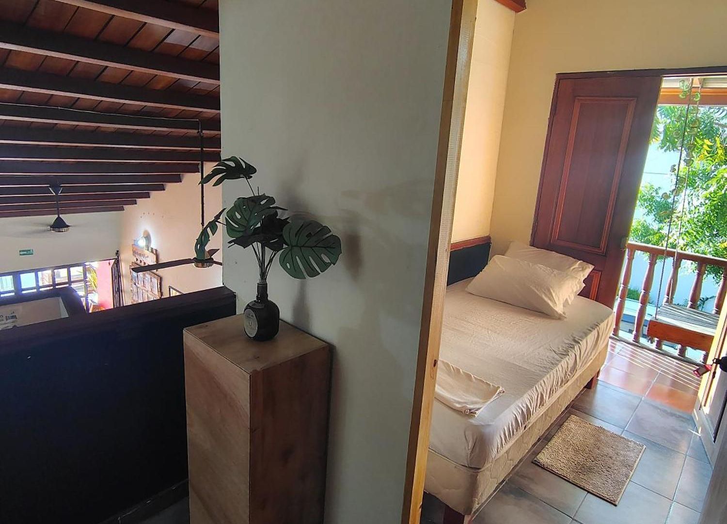 Pensión Economica Privada Individual Con Balcon *