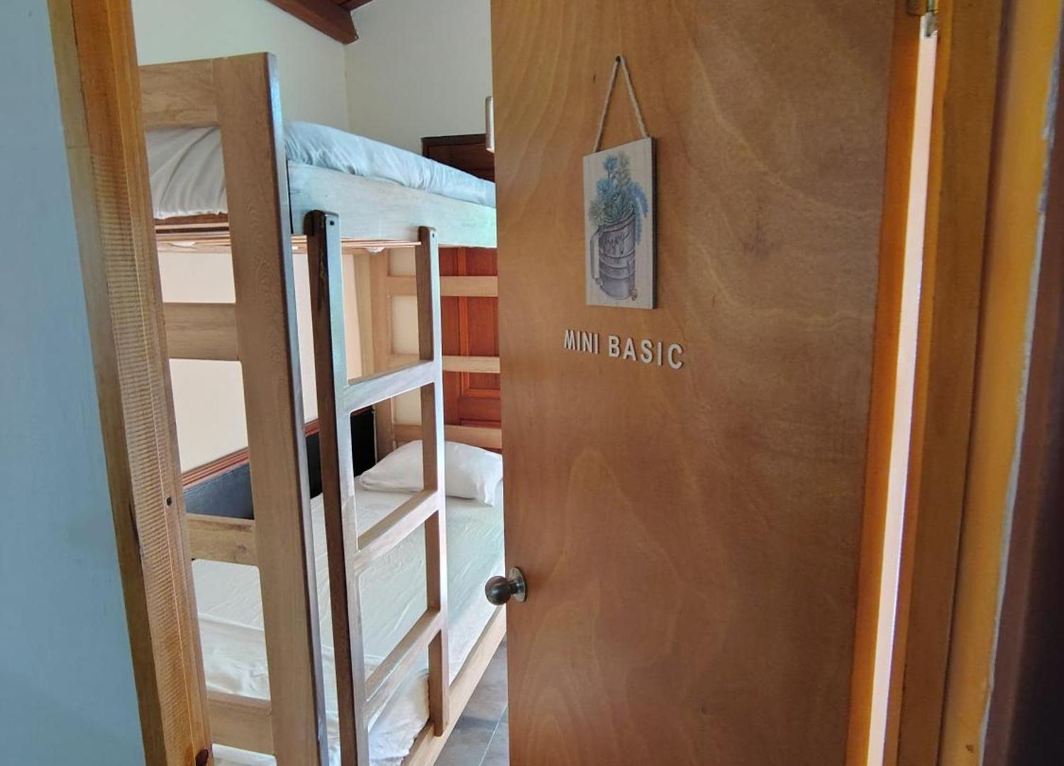 Pensión Economica Privada Individual Con Balcon