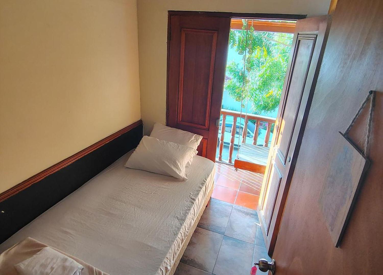 Economica Privada Individual Con Balcon *